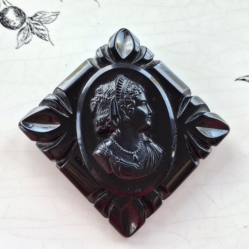Antique Bakelite Cameo Mourning Brooch